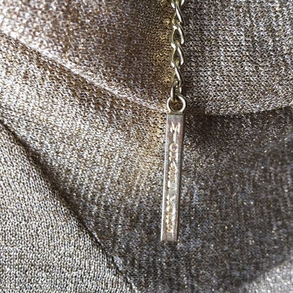 Chic Michael Kors gold shirt. - Picture 4 of 7